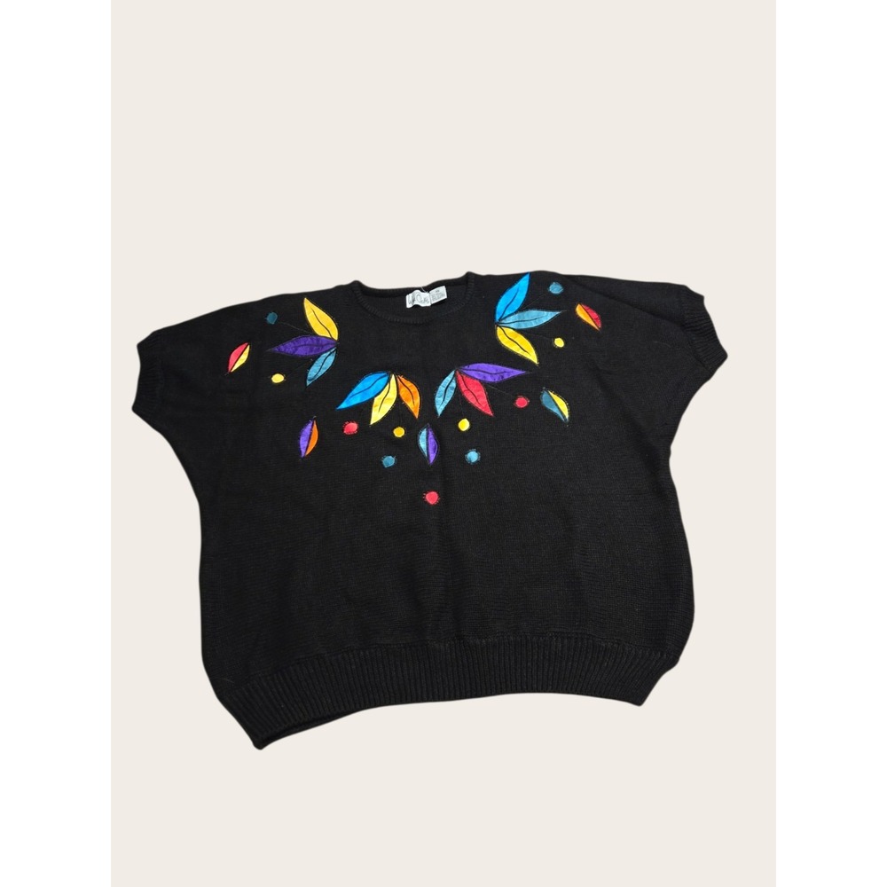 Vintage Wye Oaks Short Sleeve Sweater Black Embroidered Pattern Womens Size 44